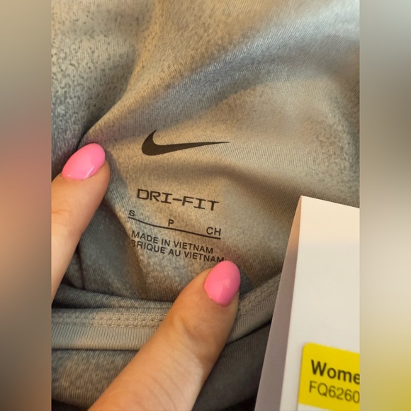 Nike One Dri-Fit Grey White High Rise Full Length Leggings Size Small NWT - Picture 9 of 11